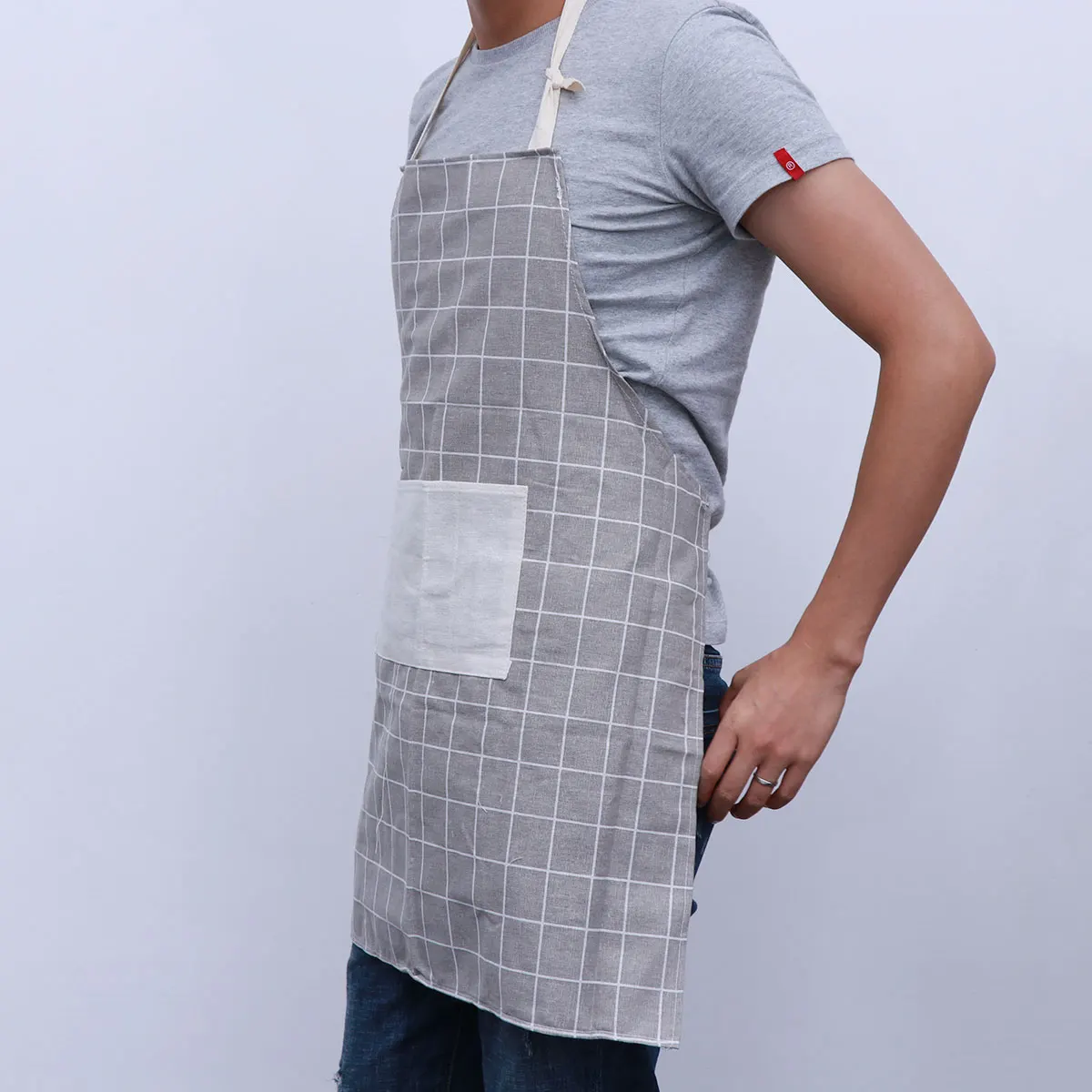 

Hanging Neck Apron Unisex Bib Design Kitchen Grilling for Men Women Lattice Pattern Pockets Adjustable Halter