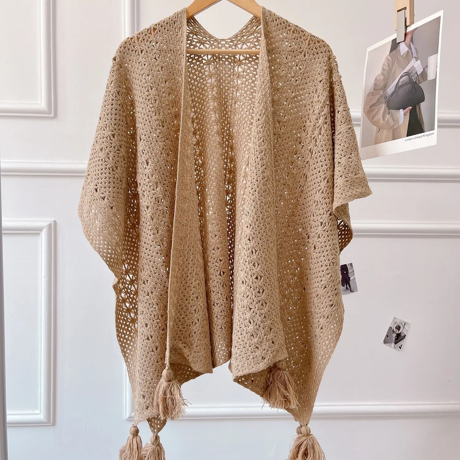 Poncho Umhang ethnischen Stil Tourismus Urlaub Outwear Fotografie gestrickt Quaste Split Schal für Frauen Umhänge Dame Frühlings mantel beige