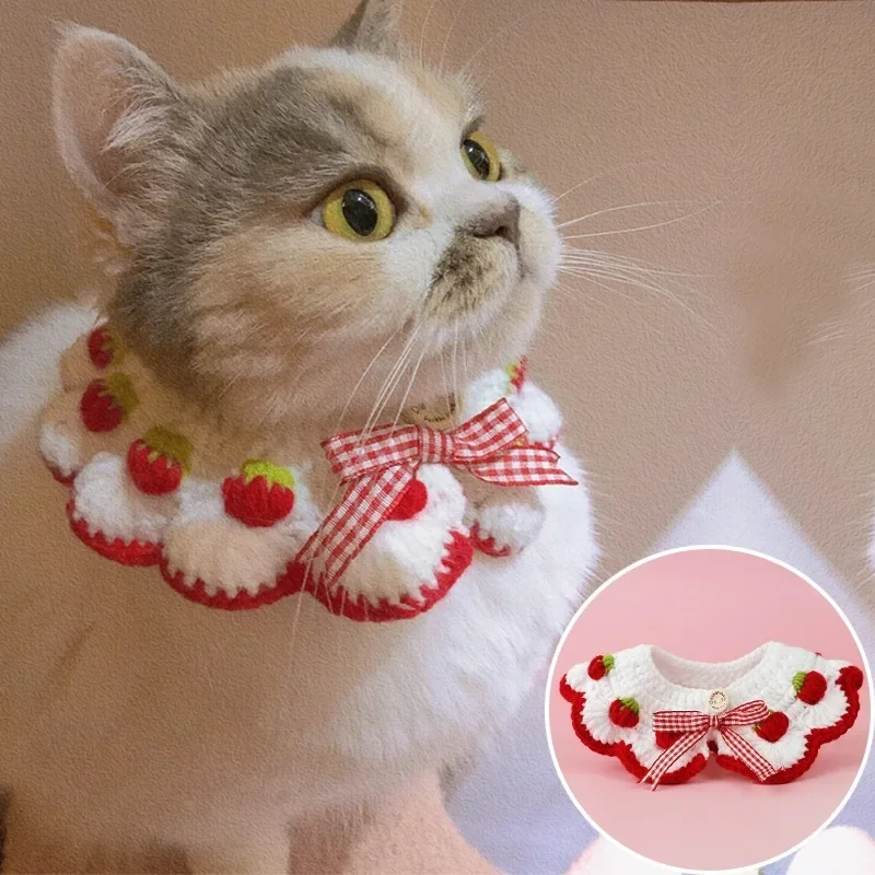 Hand-woven Cat Strawberry Collar Hand-knitted Small Pet Dog Collar Bib Suitable for Pet Photography view 2