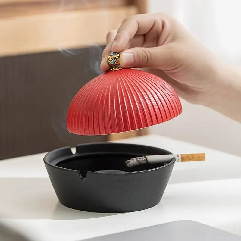 Chinese ceramic ashtray household with cover anti-fly ash office restaurant club creative trend living room high-end