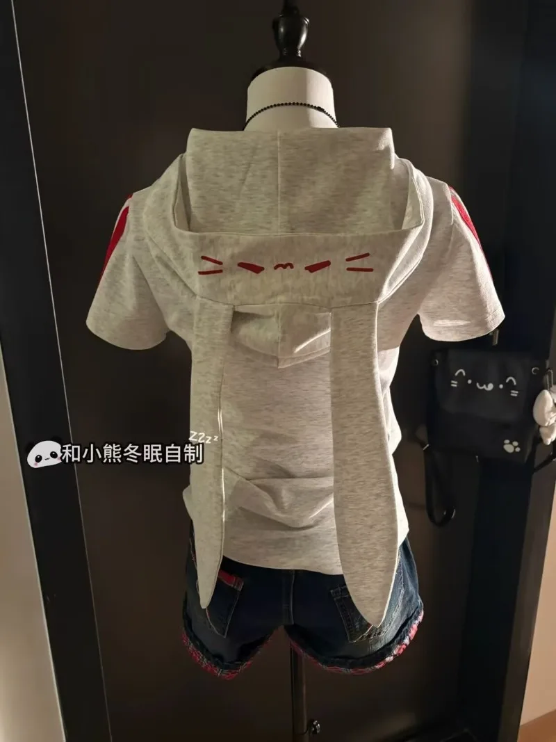 น่ารัก Kawaii หญิงญี่ปุ่นกระต่ายหู Hooded แขนสั้นซิปแจ็คเก็ตหญิงเสื้อฤดูร้อนใหม่กราฟิกเสื้อ T