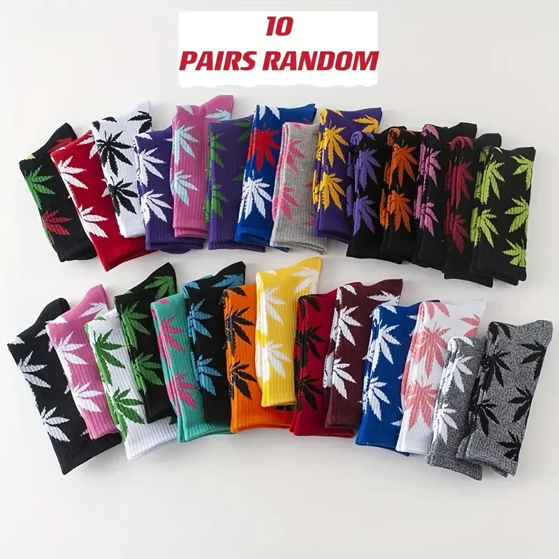 10 ペアのランダムカラーメープルリーフグラフィティトレンディミニマリストスポーツメンズソックスアウトドアスポーツストリートスケートボードソックス