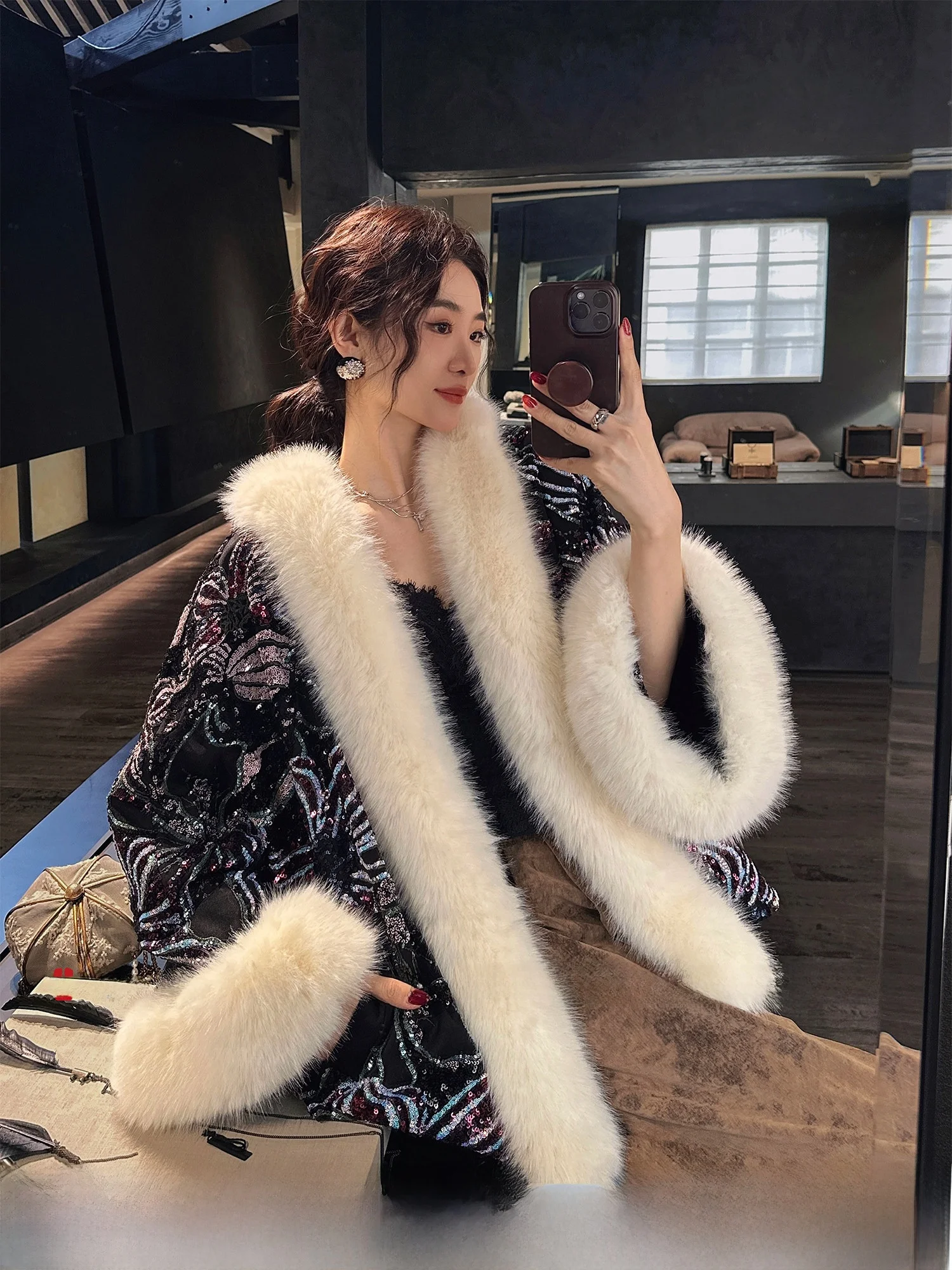 

Новая китайская эко-куртка Sanji Bla Flower из хлопка с мехом, с вышивкой бисером и пуговицами, модель 2026 года, новое поступление