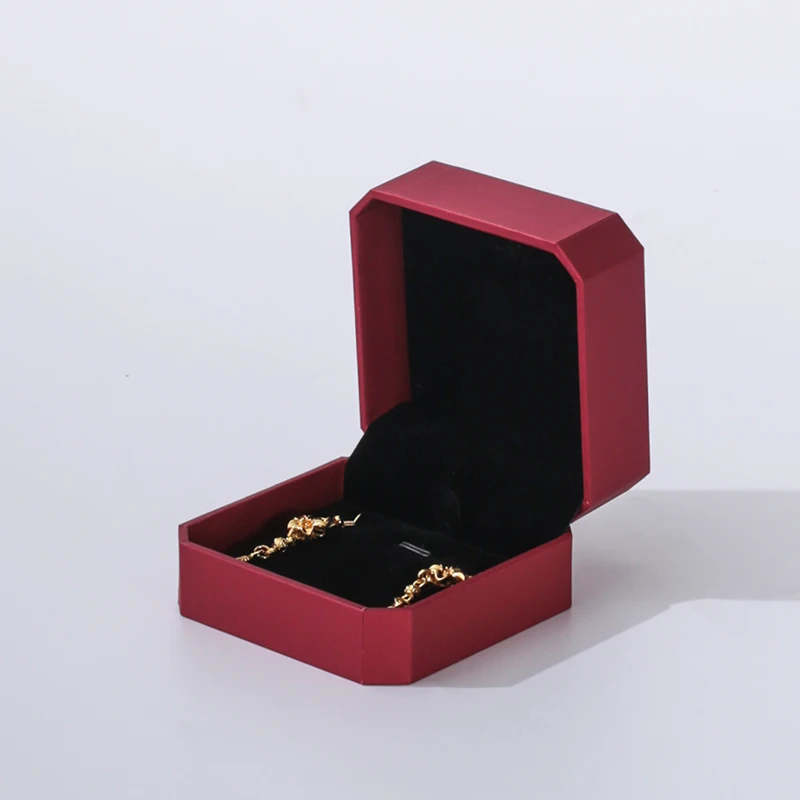 

1 шт., красная бархатная шкатулка, коробка для демонстрации ювелирных изделий, коробка для колец, кулон, ожерелье, подарочная коробка, органайзер, коробка для хранения обручальных колец, коробка для ожерелья, браслета