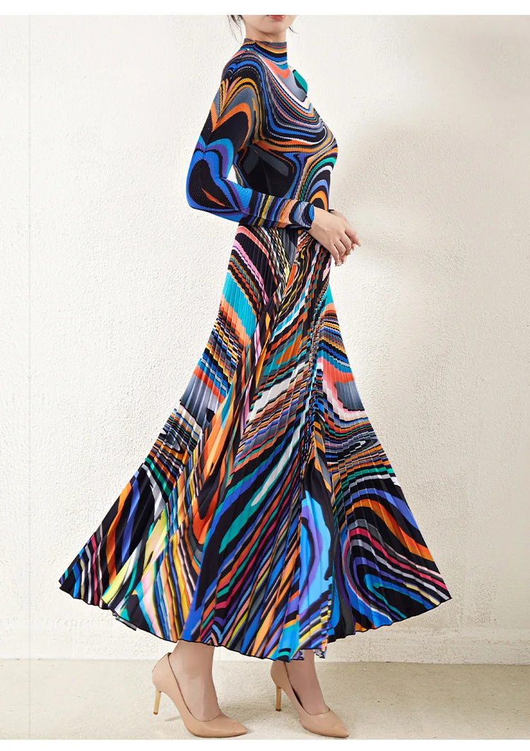 

Женский повседневный плиссированный костюм в европейском и американском стиле, новый комплект из топа и юбки с геометрическим принтом, облегающий силуэт.