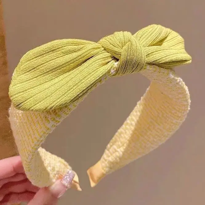 Rabbit-Ear Hairband…