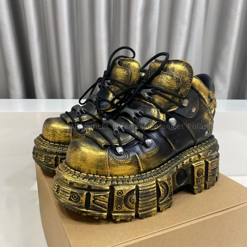 موضة ريترو المتسكعون النساء الأحذية جولة تو سميكة وحيد جلد طبيعي المسامير ديكور العتيقة حذاء كاجوال المتسكعون نمط الشارع