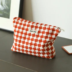 DJDF Women's Cosmetic Bag Red Plaid Zipper Design Change Skincare Organizer Bag Portable Travel Toiletry Bag Card Holder Ins