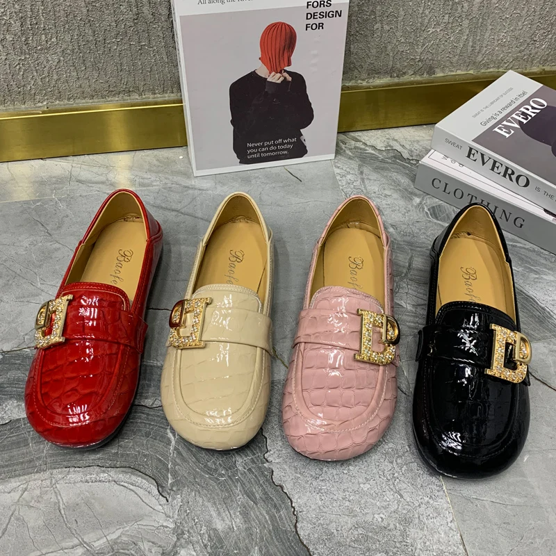 Women Flat Shoes  luxury shoes women Loafers Moccasins Fashion Summer patent Leather Flats Casual Zapatos Mujer Plus Size