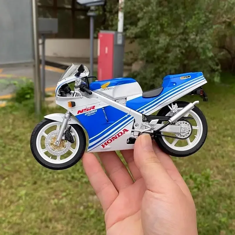 Qingdao Society 1:12 Honda NSR250R SP R4 Chariot of Fire Motorcycle Alloy Model