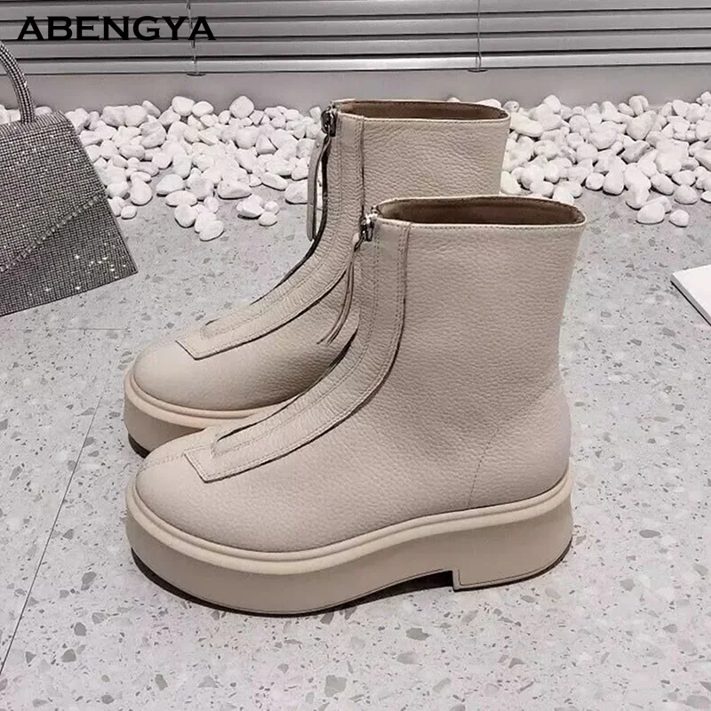 2025 Winter White Leather Mid Calf Boots For Women Thick Sole Front Zipper Designer Short Platform Boots Party Chelsea Boots
