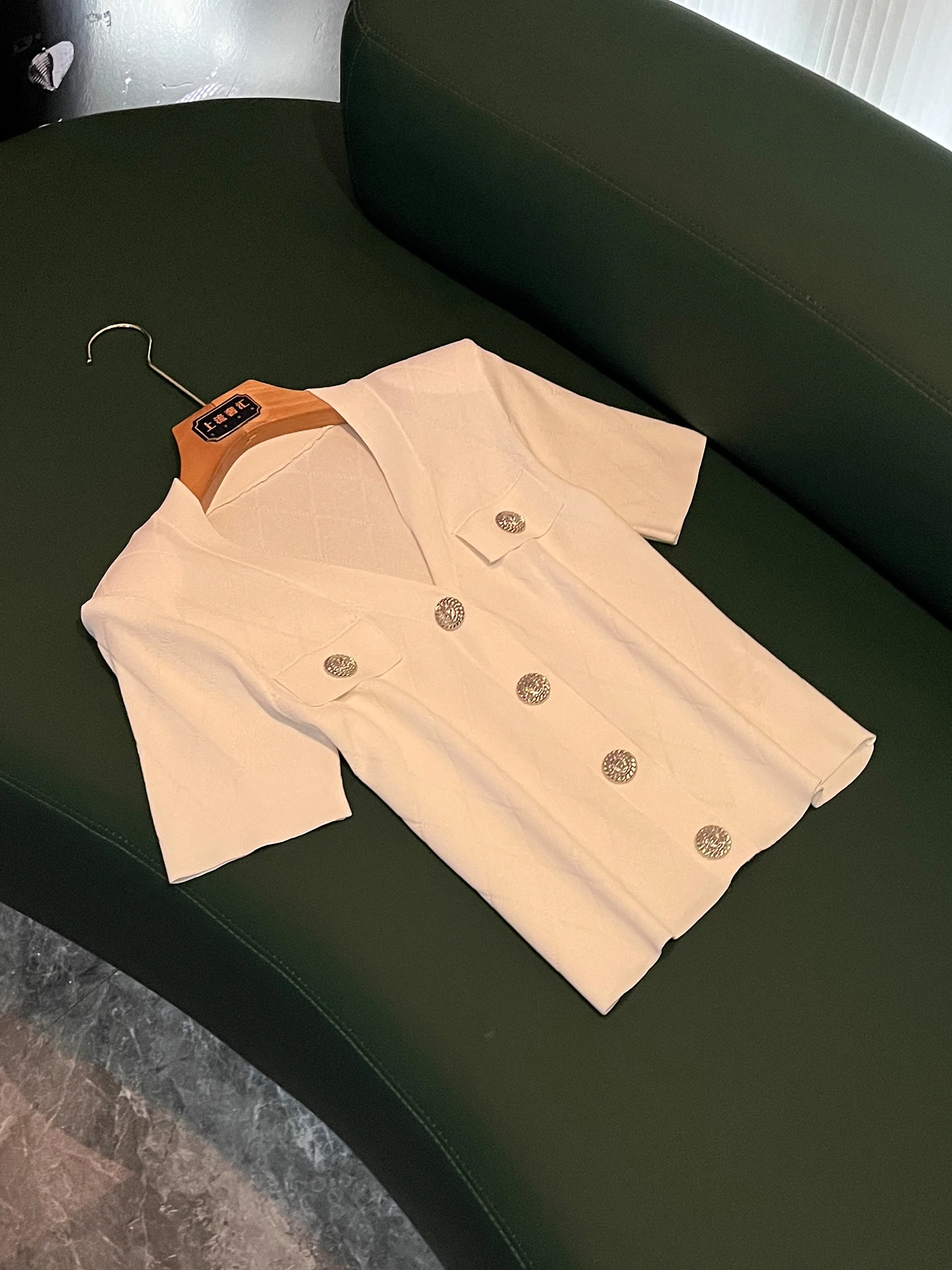 

Summer 2026 Women's Slim Fit Knitted Short Sleeve V-Neck Open Cardigan Luxury Style Top Metal Button Embellished Commute Style