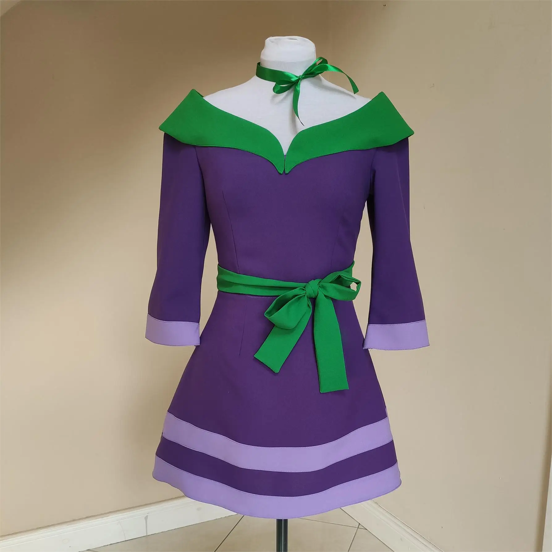 أنيمي فيلما دافني بليك تأثيري حلي فيلم شخصية فستان بنفسجي نمط 1950 زي هالوين حفلة الزي