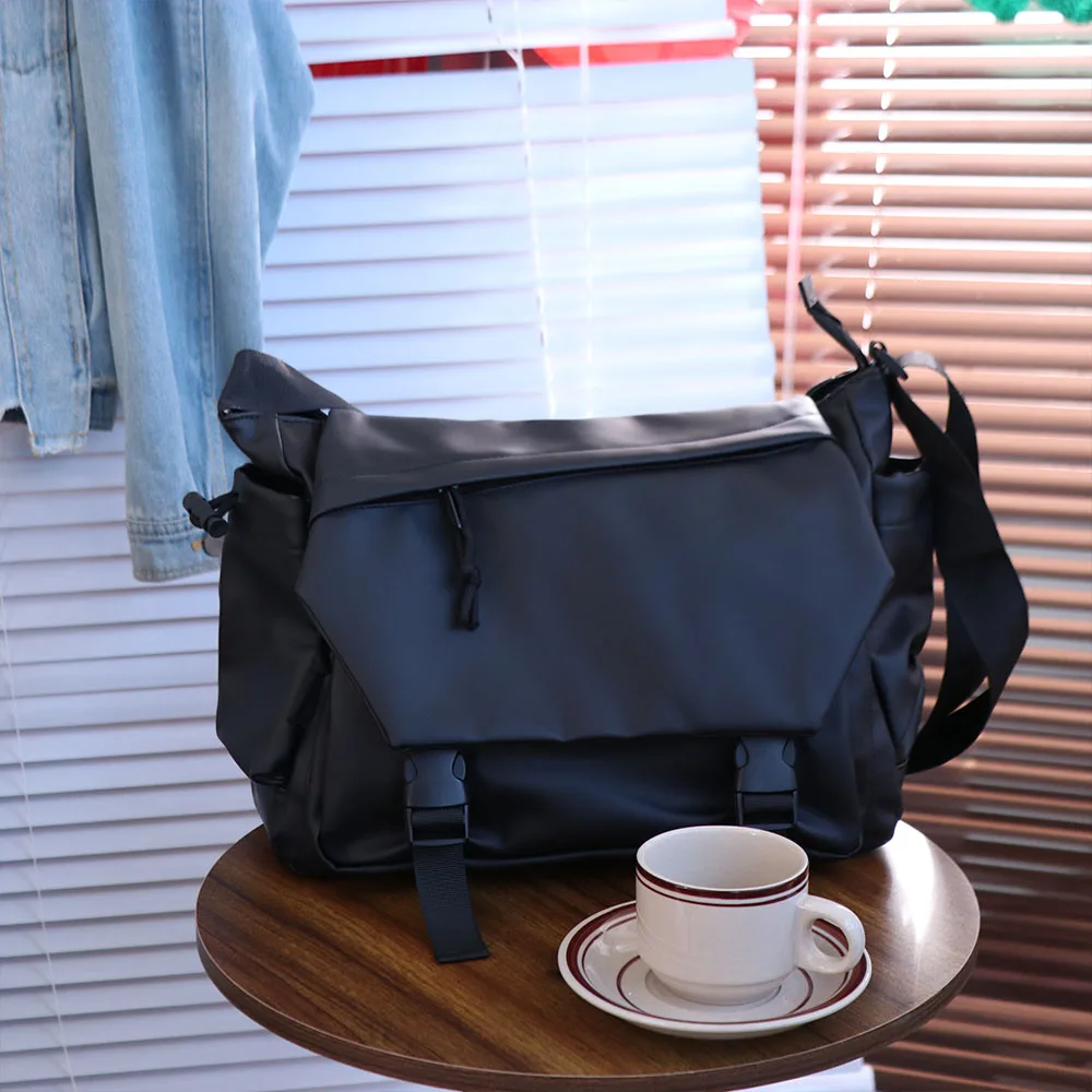 

Casual Solid Color Nylon Crossbody Bag Waterproof Oxford Cloth Messenger Bag Large Capacity Multifunctional Shoulder Bag Camping