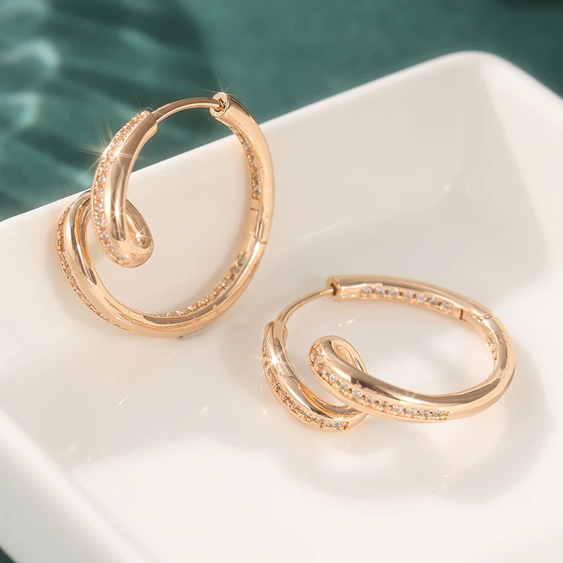 Exquisite Creative White Cubic Zircon Hoop Earrings For Women Irregular Geometric Twist Design Earrings Fashion Jewelry