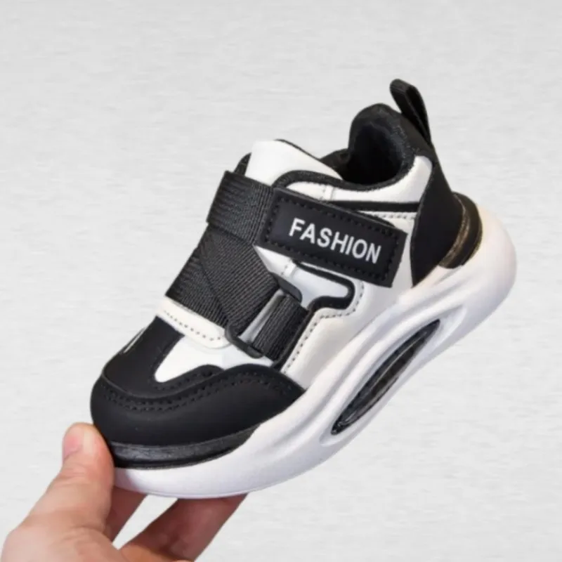 Children's sports shoes autumn new style boys' bread shoes cool handsome board shoes girls' running casual shoes Size 21-30