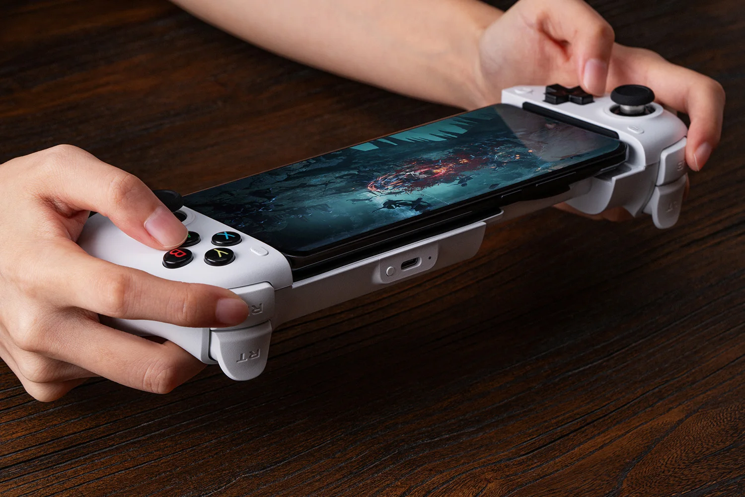 8BitDo Ultimate Mobile Bluetooth-Controller Xbox Edition für iPhone, Apple, Android & Xbox Cloud Gaming mit Hall-Joystick – Detail 2