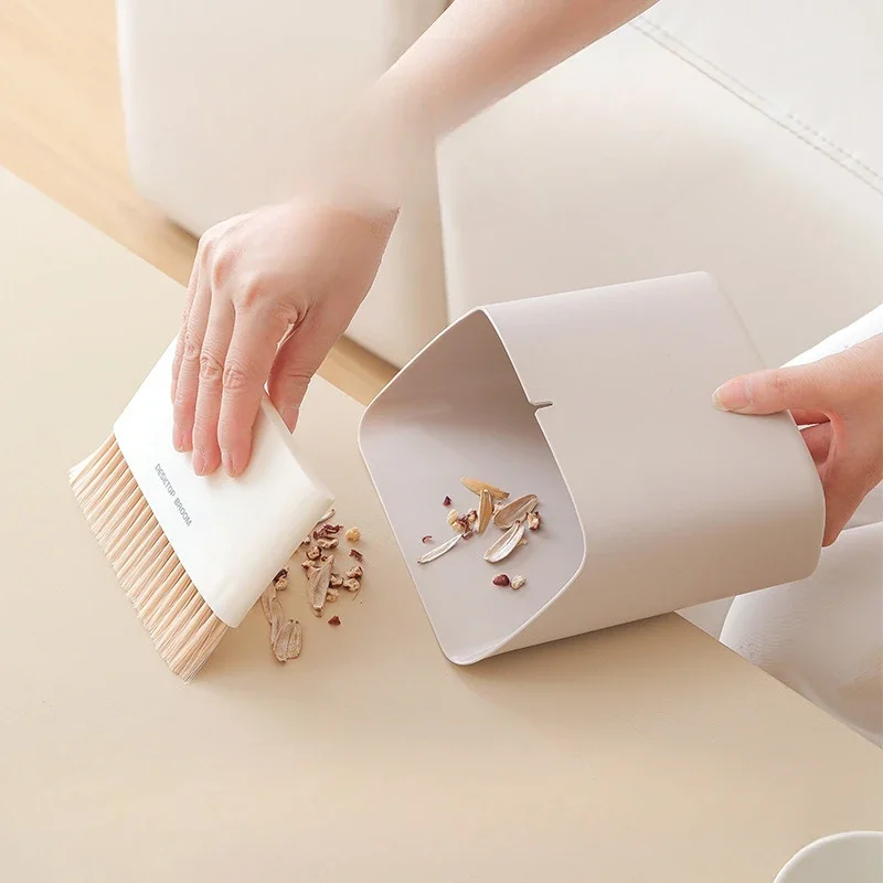 

Broom and Trash Can Set Self-designed Desktop Bed Brush Window Sill Cleaning Brush Mini Storage Set Mini Broom and Dustpan Set