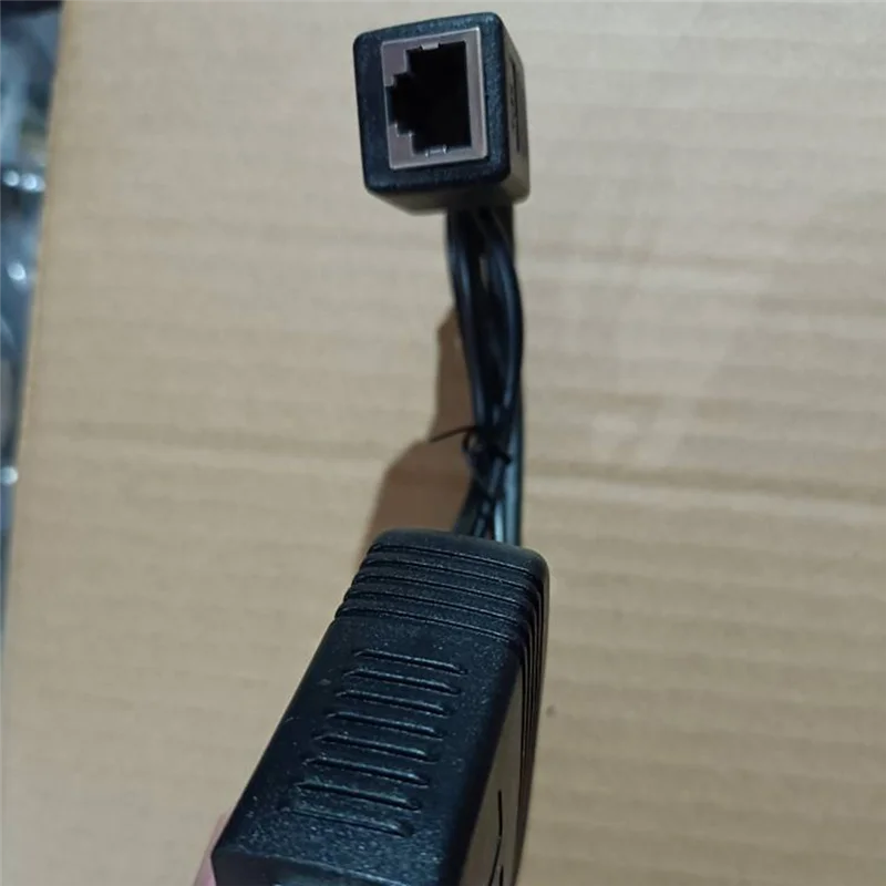 1 To 4 Gigabit Ethernet Splitter RJ45 Splitter Network Cable Splitter 1000Mbps High Speed LAN Network Splitter Female Durable