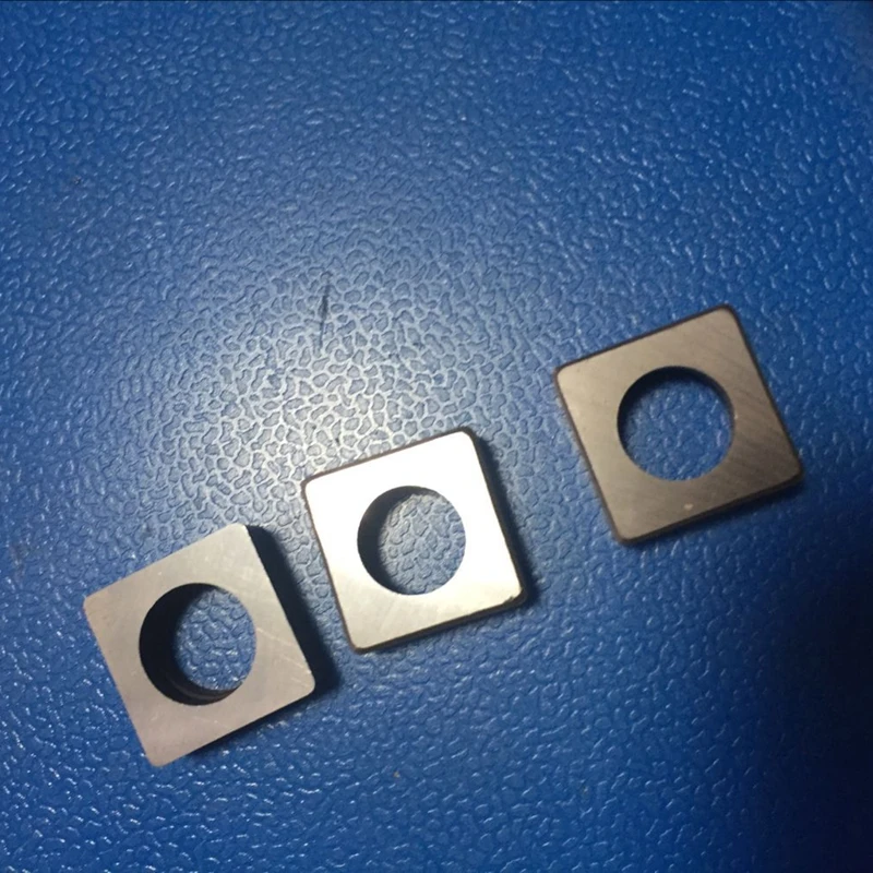 

10 шт. твердосплавная вставка квадратной формы диаметром внутреннего отверстия 7 мм. Для фрезерования/точения/нитки