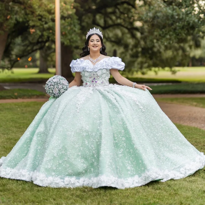 

Light Green Quinceanera Dresses Off the Shoulder Glitter 3D Flower Crystal Decal Long tail Bow Vestidoe 15 Quinceanera Customize