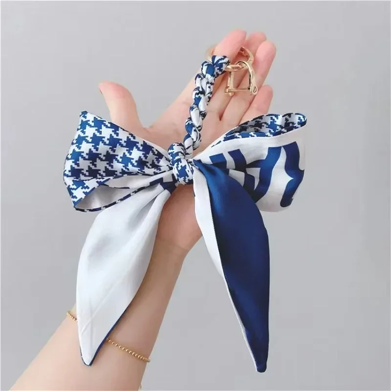 

Lady Fashion Silk Scarf Bow Knot Keychain Bag Key Chain Ring for Women Friend Lover Keyring Pendant Accessory Gift