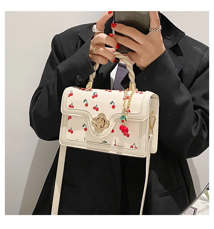 Exquisite Small Bags Women New Fashion Versatile Messenger Bag Sweet Cherry Square Chains Crossbody Bags Wallet  Purse