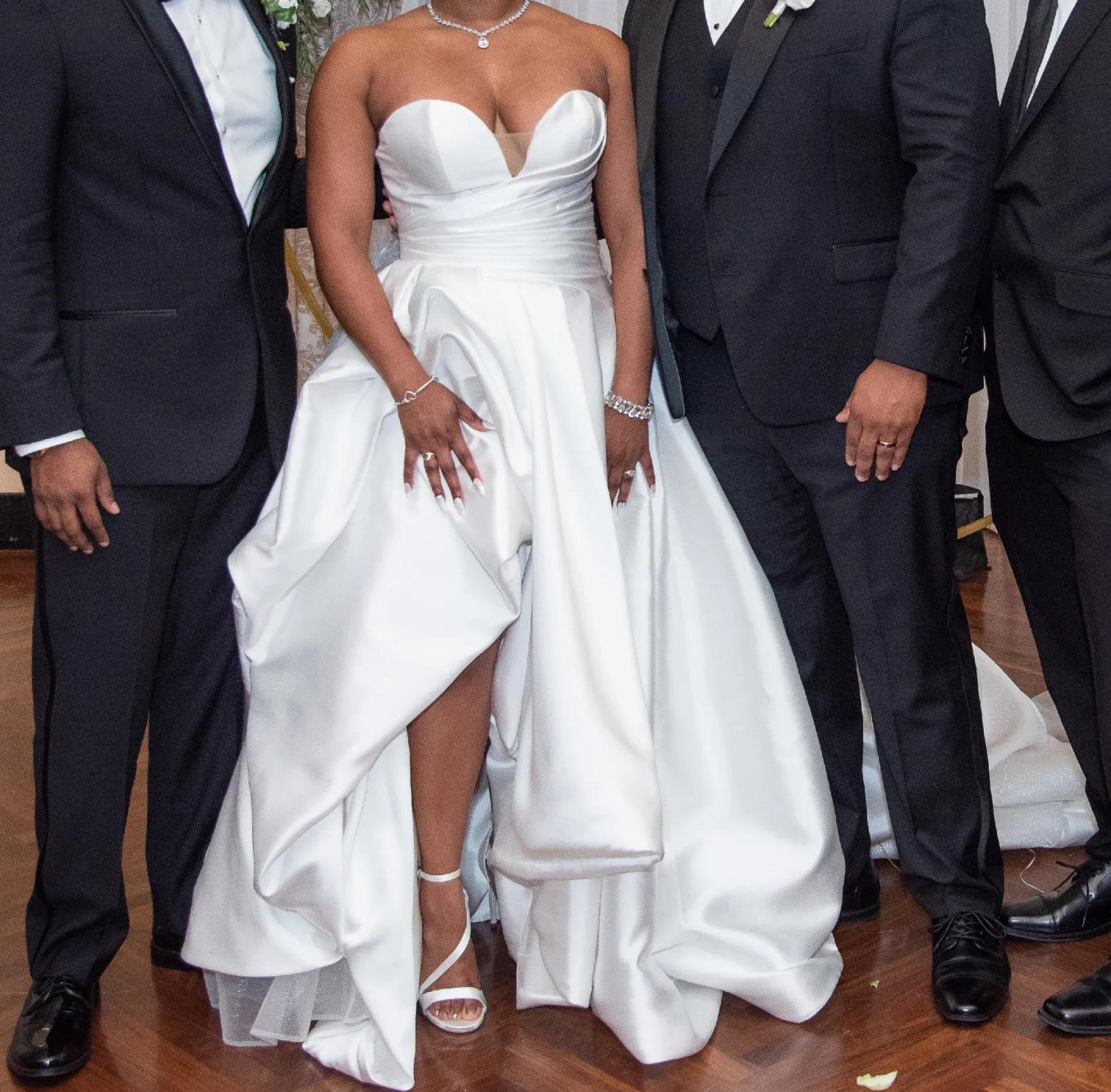 

Customized2026 Strapless Design For A Large Skirt Wedding Dress With Satin Material Texture And Irregular Folds Vestido De Novia