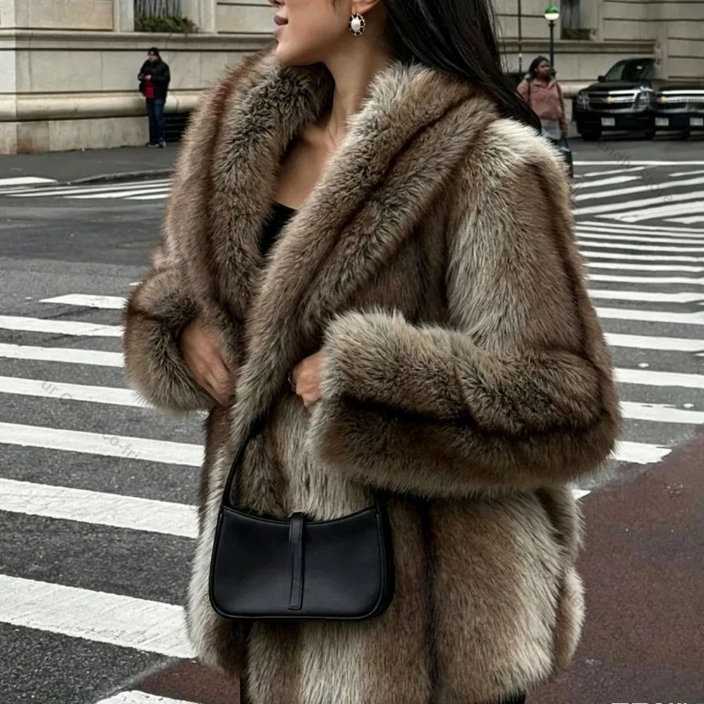 Faux Fur Jacket Soft Fluffy Fur Artificial Short Fur Coat Winter Exclusive Striped Faux Fur Jacket Women Overcoat Fashion