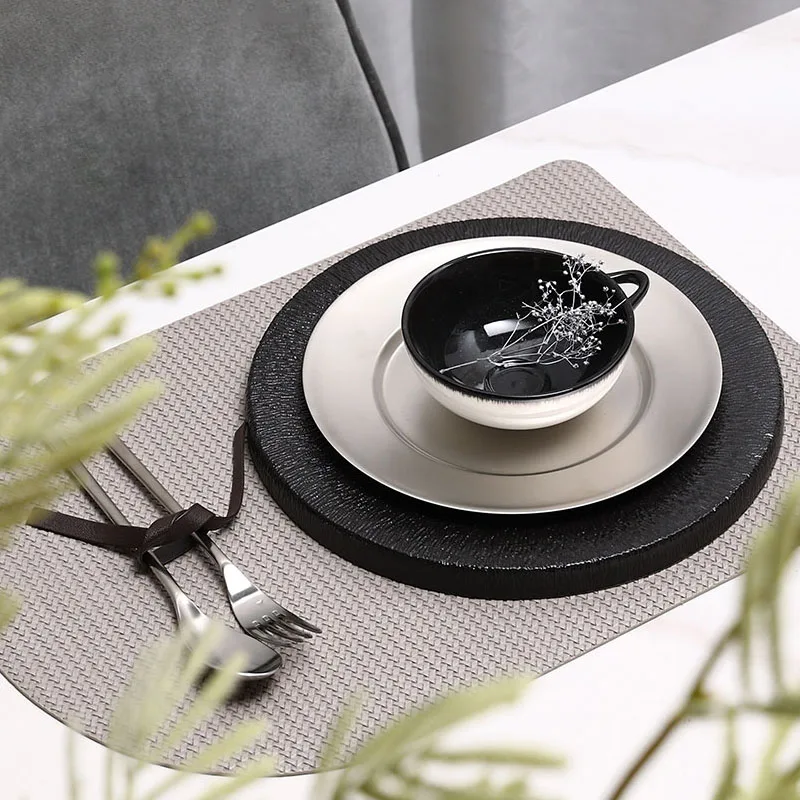 

Modern Minimalist Black 10 Inch Tall Flat Ceramic Plate Decorative Dinner Plate Soft Hotel Showroom Table Decor Accessories