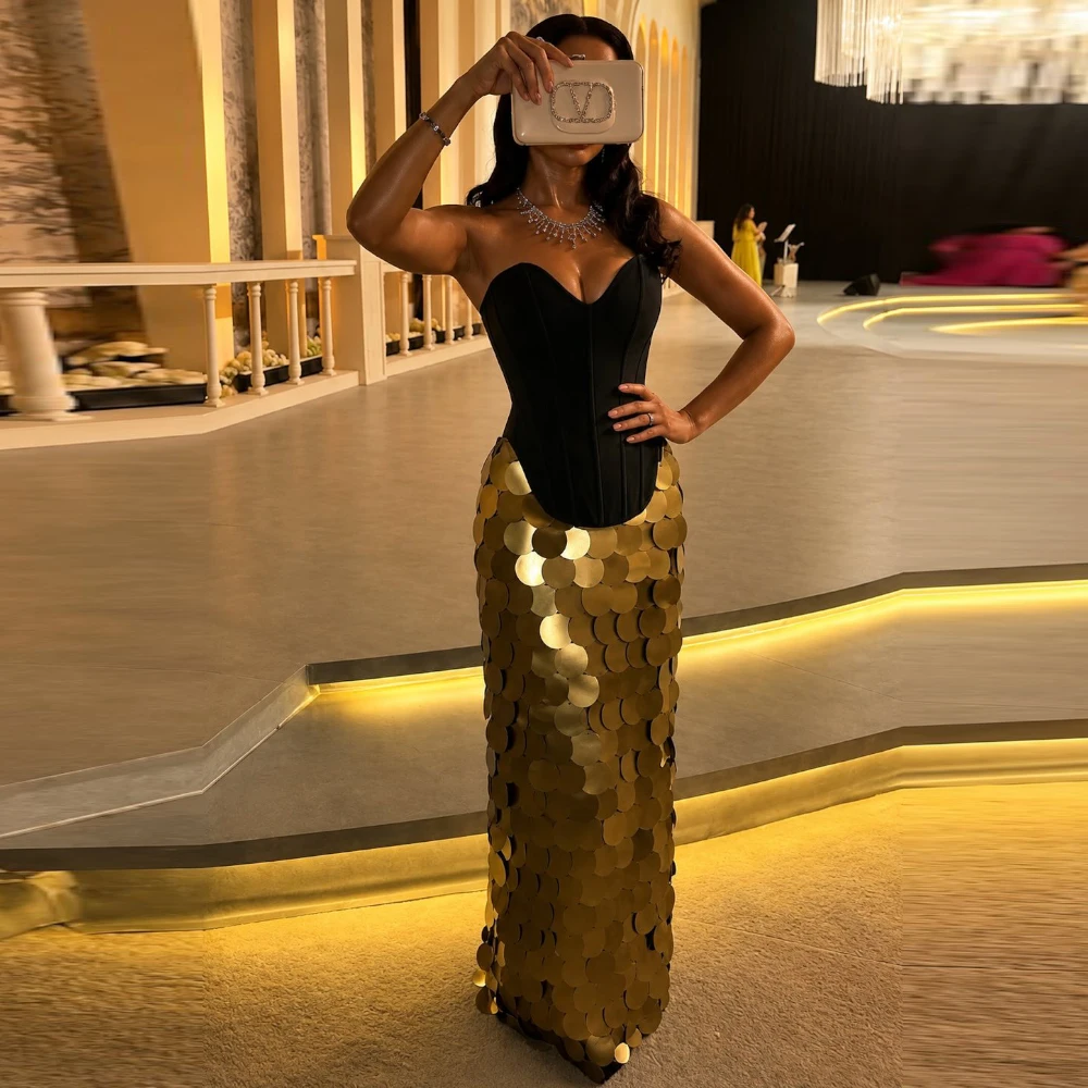 Sexy Meerjungfrau-Abendkleid, zartes, trägerloses, goldfarbenes, mit Pailletten besetztes, maßgeschneidertes Promi-Kleid, hochwertige Jersey-Partykleider