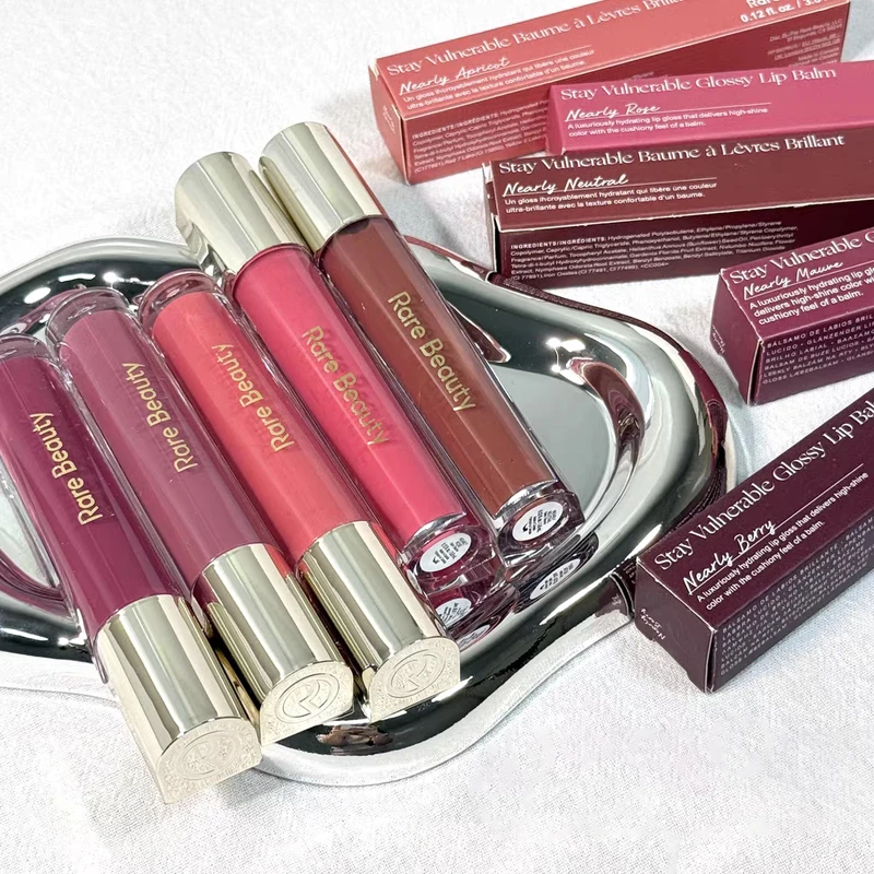 Brillo Labial con Color Soft Pinch de Rare Beauty, Delight Hope Happy Wonder, Lápiz Labial Hidratante con Brillo Espejo, Maquillaje Cosmético