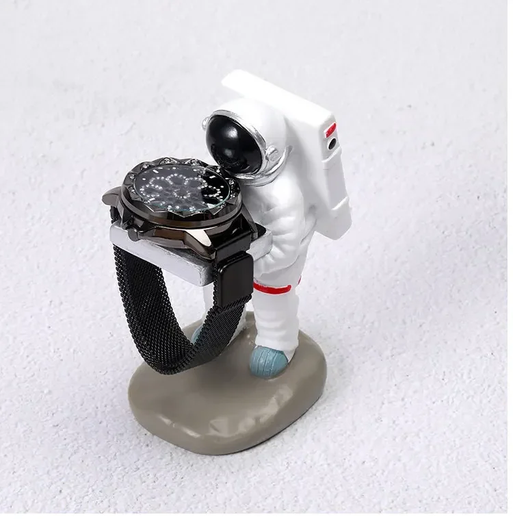 Creative Old Butler Watch Table Old Man Watch Stand Iwatch Seat Tray  Display Stand Astronaut Watch Table