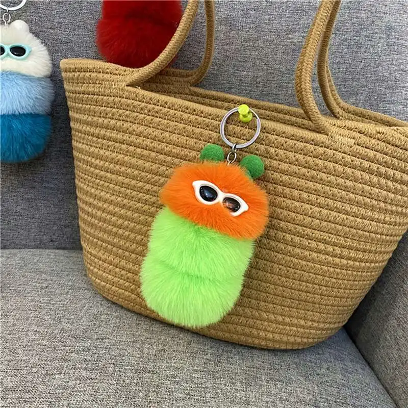 Breloque en peluche de dessin animé pour fille, pompon drôle, chenille en peluche, clé de beurre, sac à dos, pendentif de voiture, accessoires de bijoux, offre spéciale