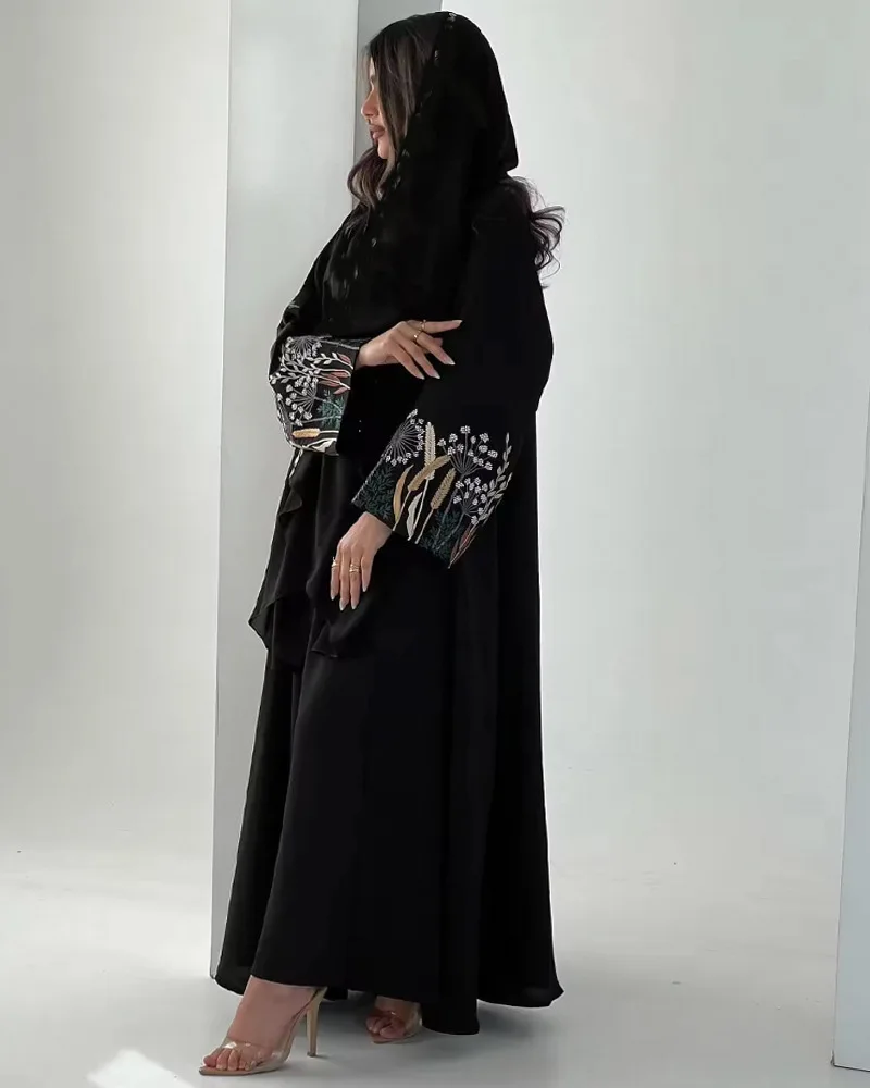 

New Fashion Middle Eastern Dubai Arabic Embroidered Cardigan Luxury Black Abaya Robe Muslim Dress Islamic clothing