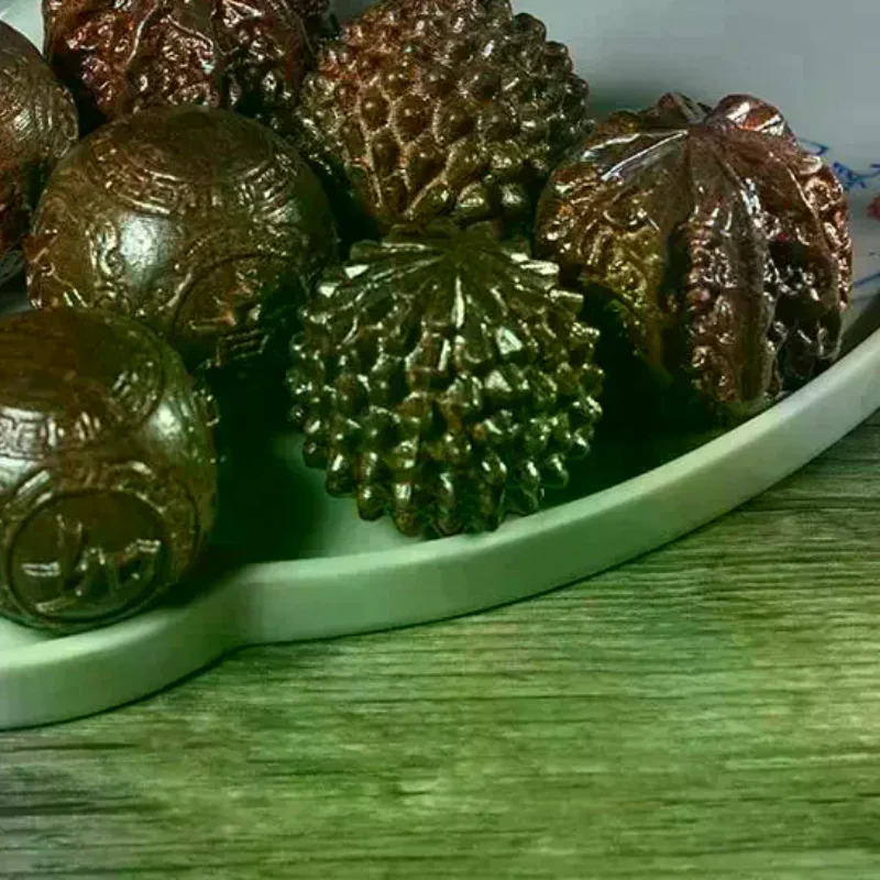 Relief Walnut Handheld Ball Sandalwood Handheld Ball Massage Exercise Healthcare Plaything Hand-Worn Ball 1Pair