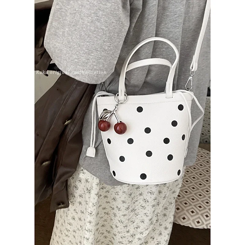 

Women's Fashionable Bucket Bag Versatile Ins Shoulder Bag Crossbody Bags Korean Polka Dot Handbag 2025 New