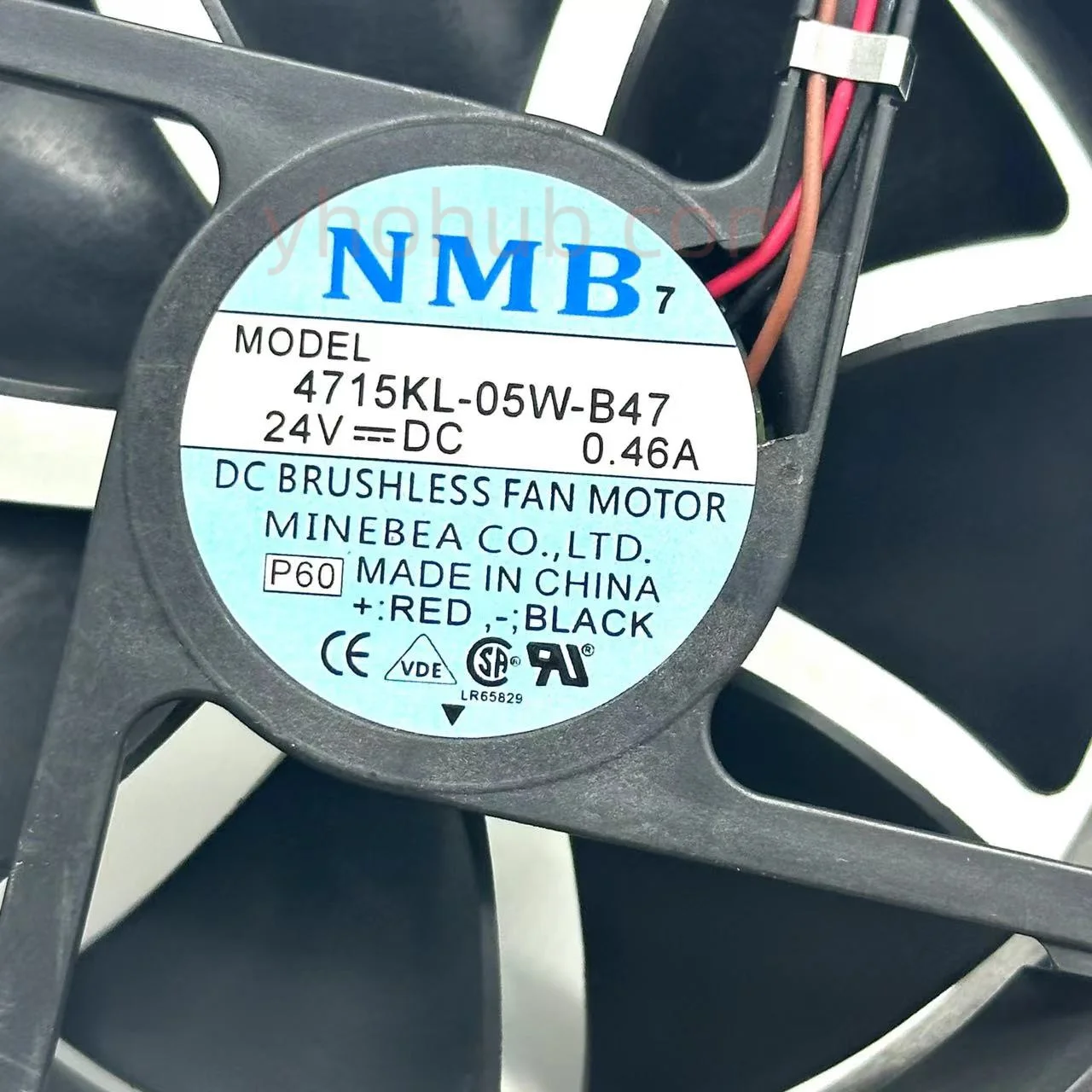 NMB-MAT 4715KL-05W-B47 P60 DC 24V 0.67A 120x120x38mm 3-Wire Server Cooling Fan