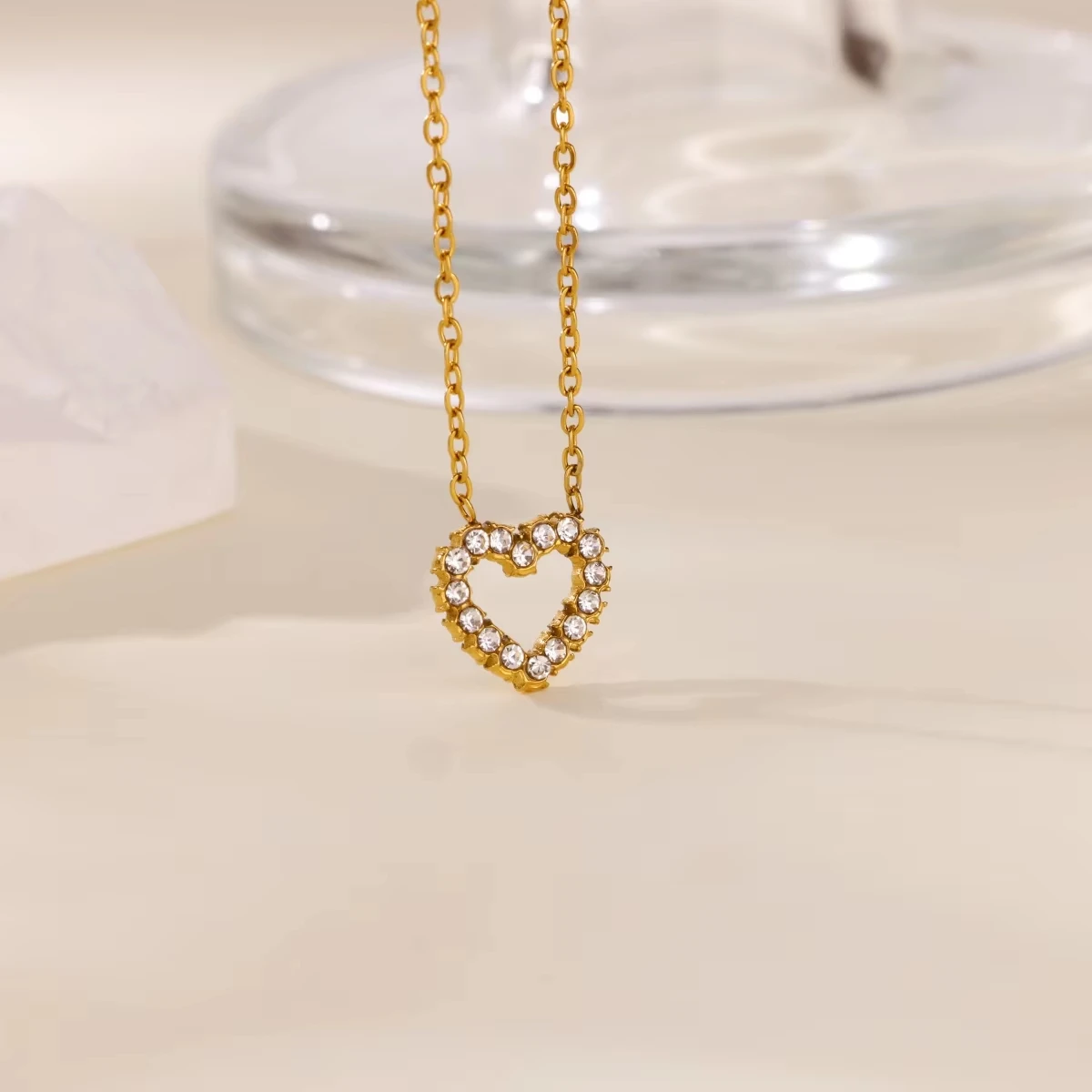 Luxuriöse Zirkon-Herzketten für Damen, 18K vergoldeter Edelstahl, herzförmige Halskette, Hochzeitsschmuck, Geschenke