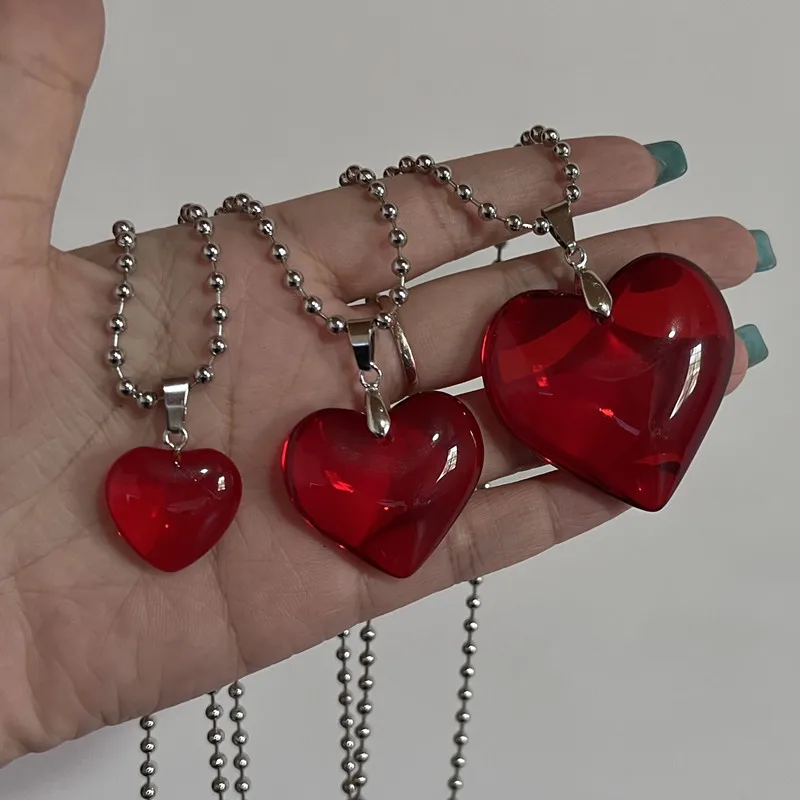 Red Heart Pendant Necklace vintage 80s Aesthetic Love inspired choker New Fashion Romantic Heart Necklace For Women