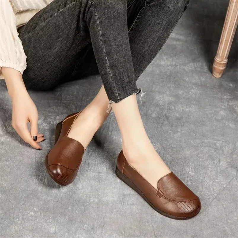 Новинка 2023 года, женская обувь на плоской подошве, женская обувь для мам, лоферы из коровьей натуральной кожи без шнуровки из свиной кожи, женская обувь для медсестры в горошек