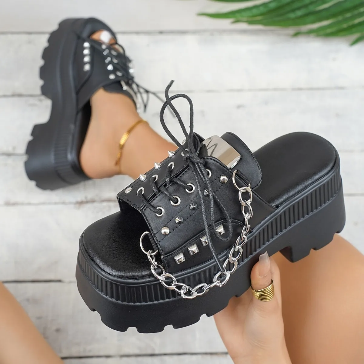 

Large size women's shoes 2025 summer new sandals and slippers platform thick bottom rivet chain thick heel sandals