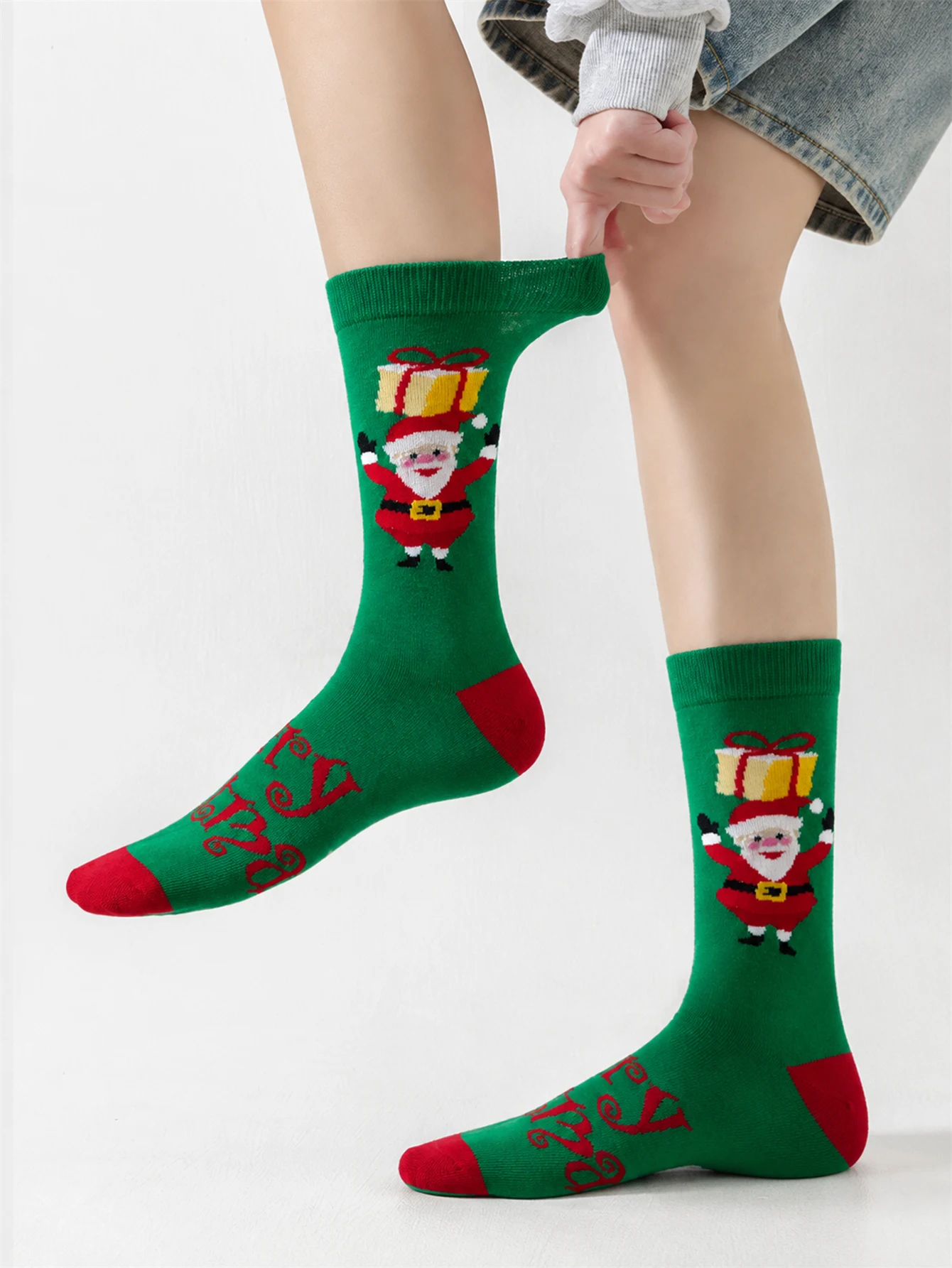Men Women Christmas Print Crew Socks Cotton Red Green Color Merry Christmas Letter Novelty Holiday Socks For Gift Party