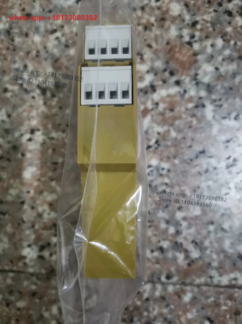 Spot original genuine photoelectric safety relay module SR4P2A1B24S for both hands button