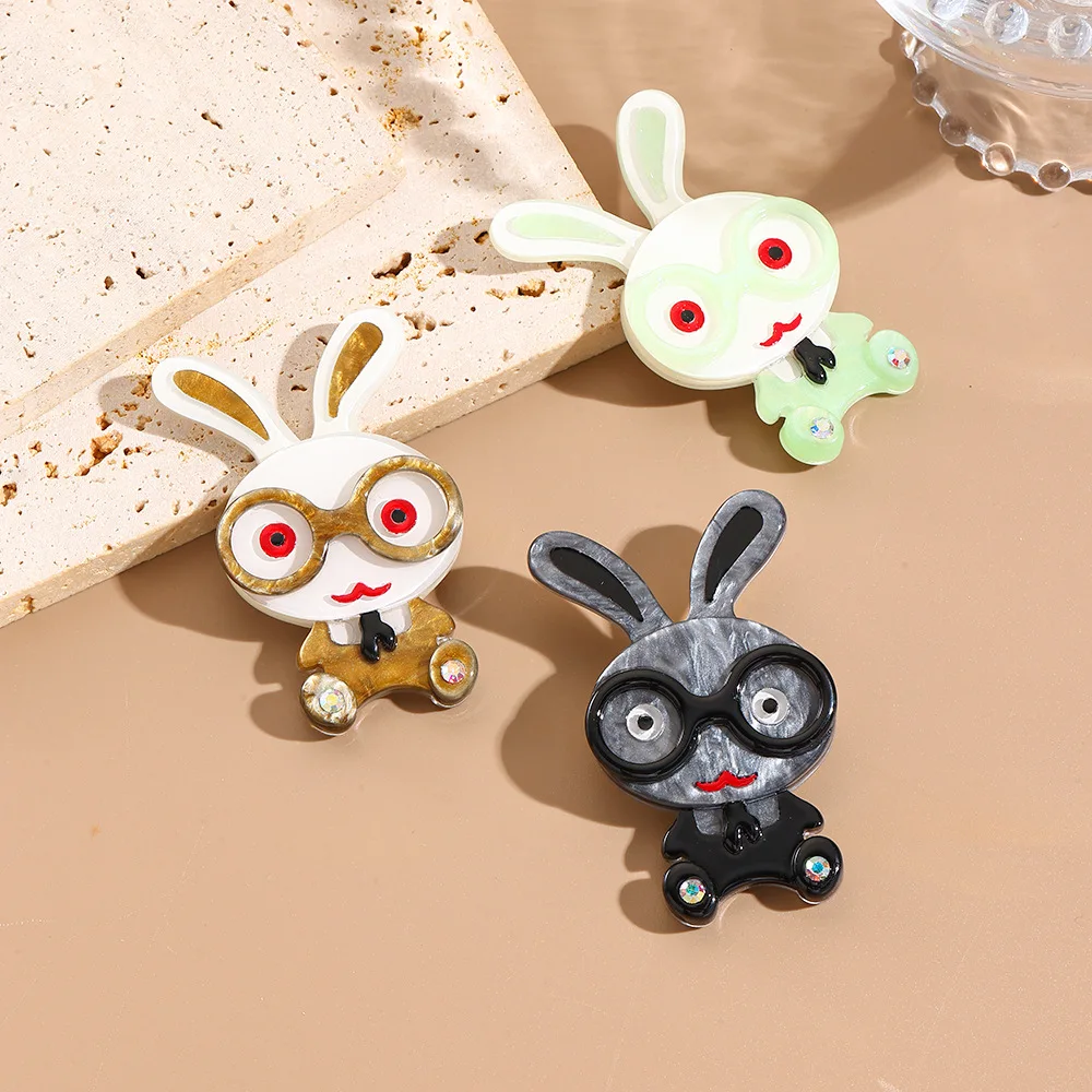 DIY accessories Acrylic cartoon design rabbit brooch, special niche jewelry, Korean ins animal accessories spot wholesale