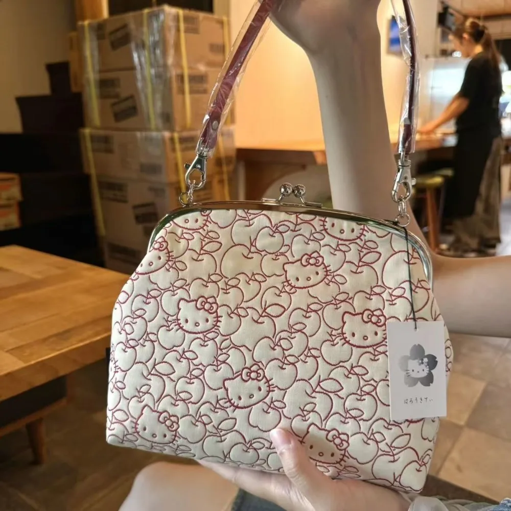 

Hello Kitty Shoulder Bag Cute Cartoon Printing Limited Edition Handbag New Fashion Delicate High-capacity Messenger Bag Gifts