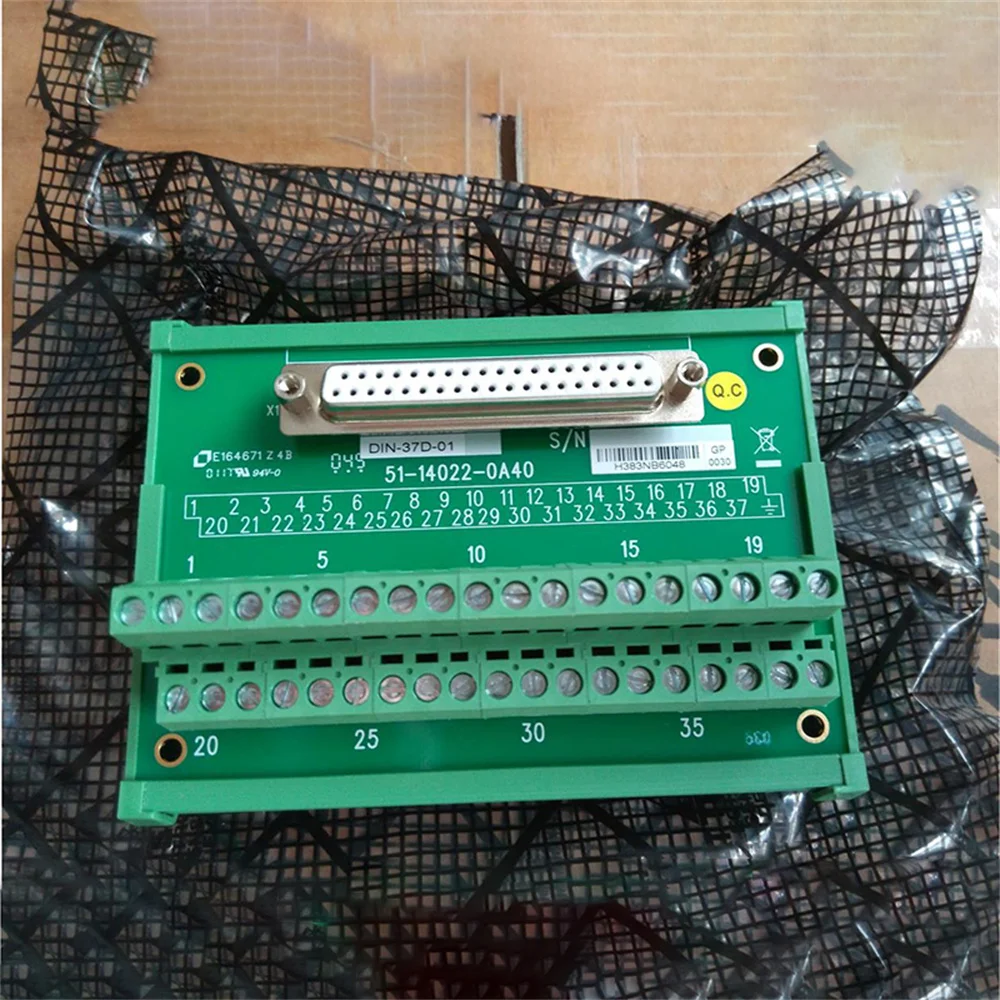 DIN-37D-01 ADLINK 用 37Pin 端子ボードインターフェイスボードモジュール