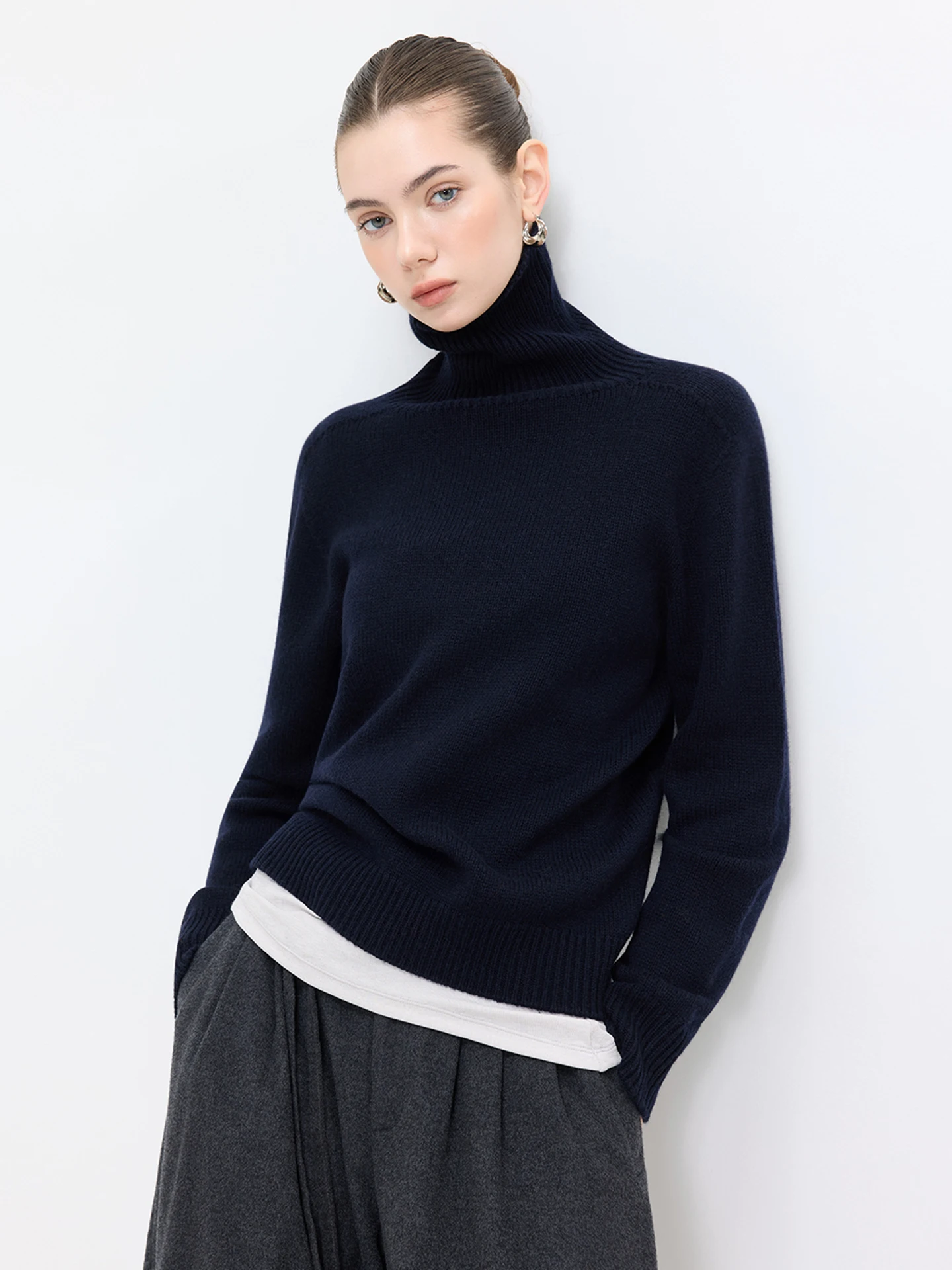 

LUR Women's High Neck Pure Wool Sweater 100% Wool Base Layer Knitted Shirt Inner Wear Warm Cozy Color Minimalist Style