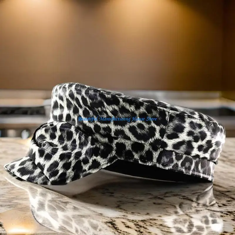 E56A Sofisticado Sombrero Cuero PU Leopardo Sombrero Pintor Cuero Informal con Leopardo para Uso Diario