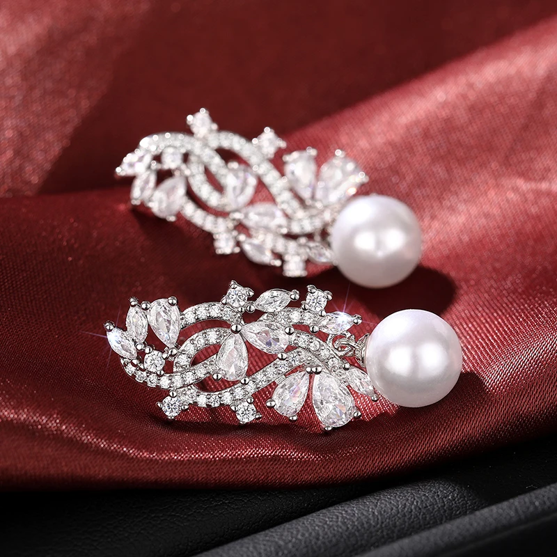 Huitan Elegant Lady Wedding Earrings with Simulated Pearl Graceful Accessories for Engagement Brilliant Zirconia Pendant Jewelry